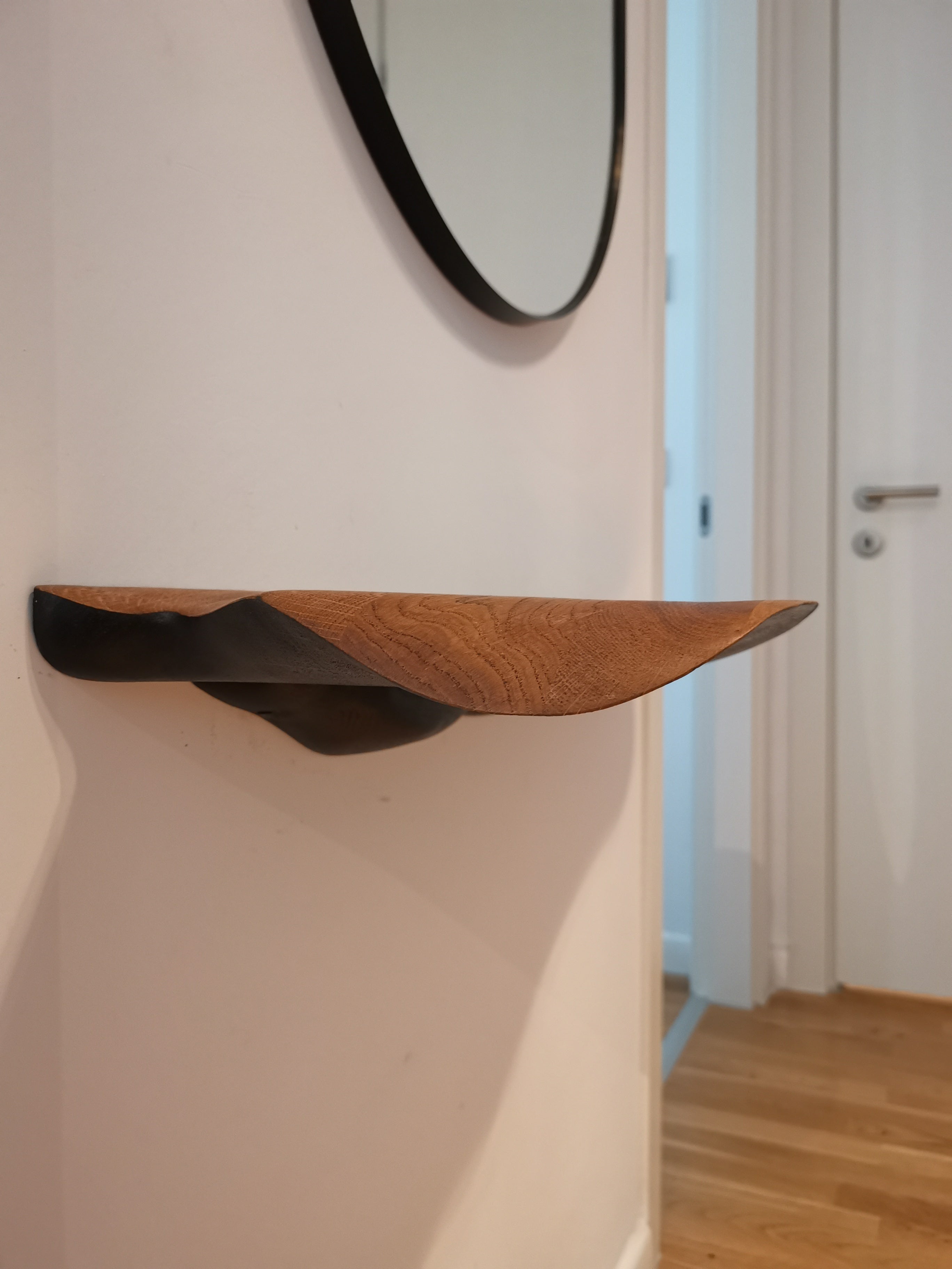 Fluctus small console