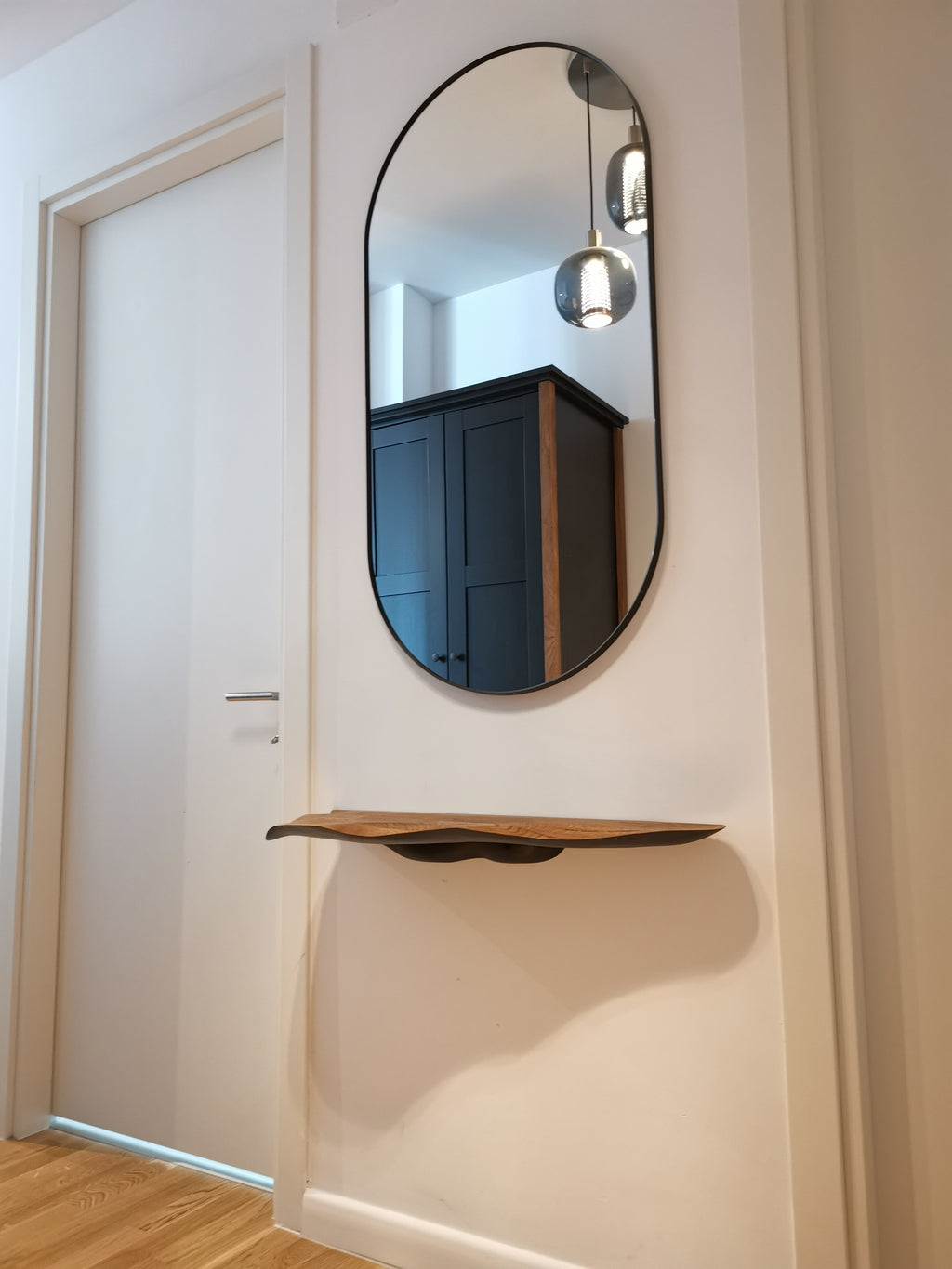 Fluctus small console